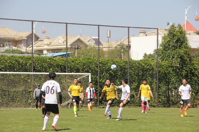 恩比德上半场表现平平 76人暂时落后尼克斯